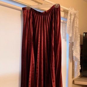 Mauve Pleated Velvet Skirt